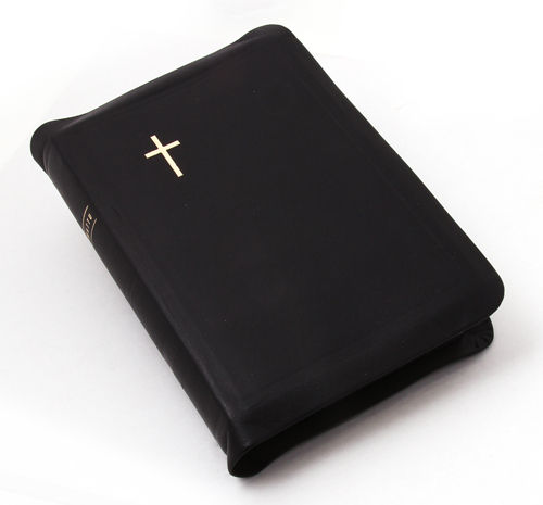 Nahkakantinen Raamattu – 92 – musta, reunahakemisto, vetoketju, KS